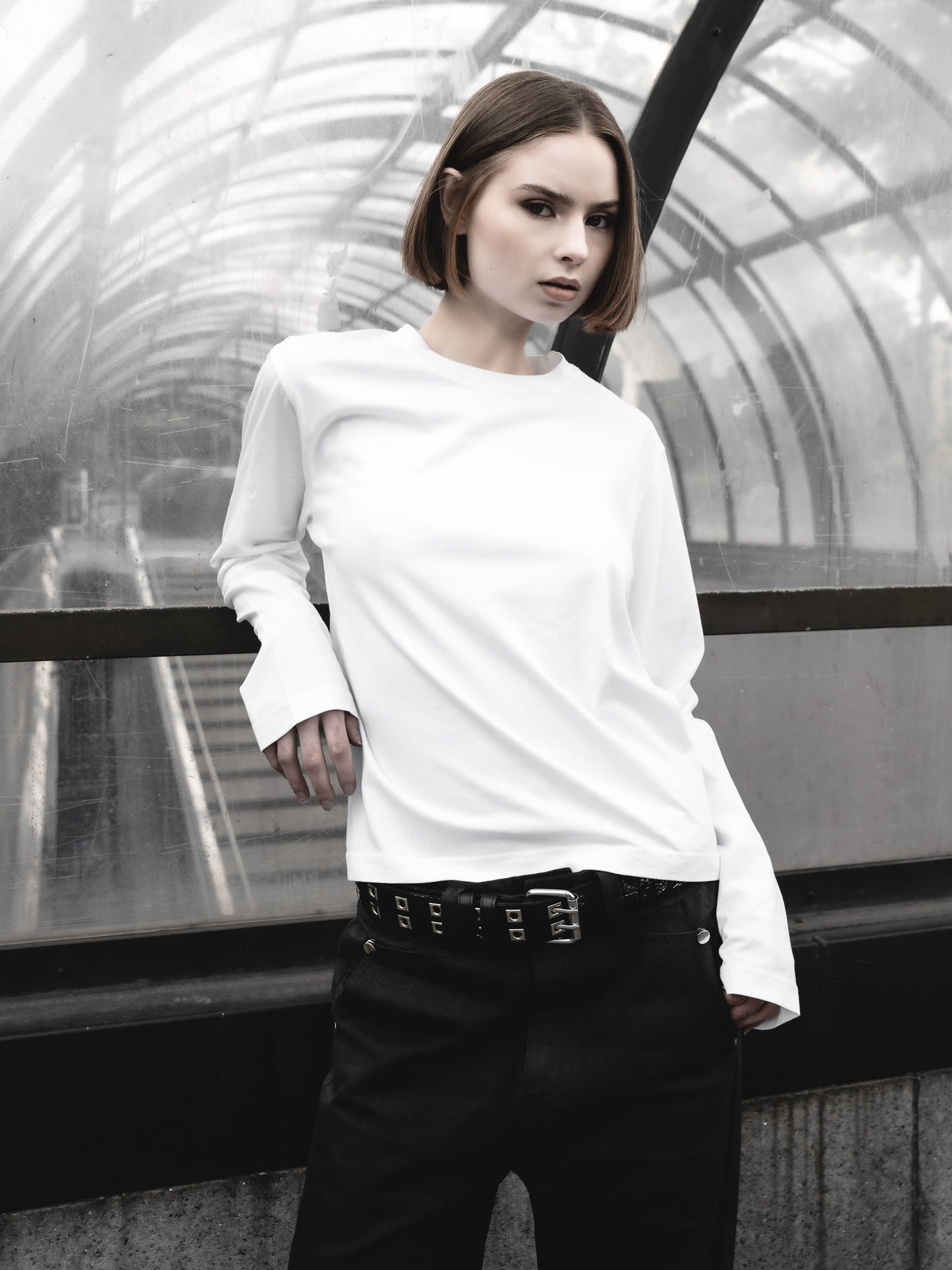 WHITE LONGSLEEVE