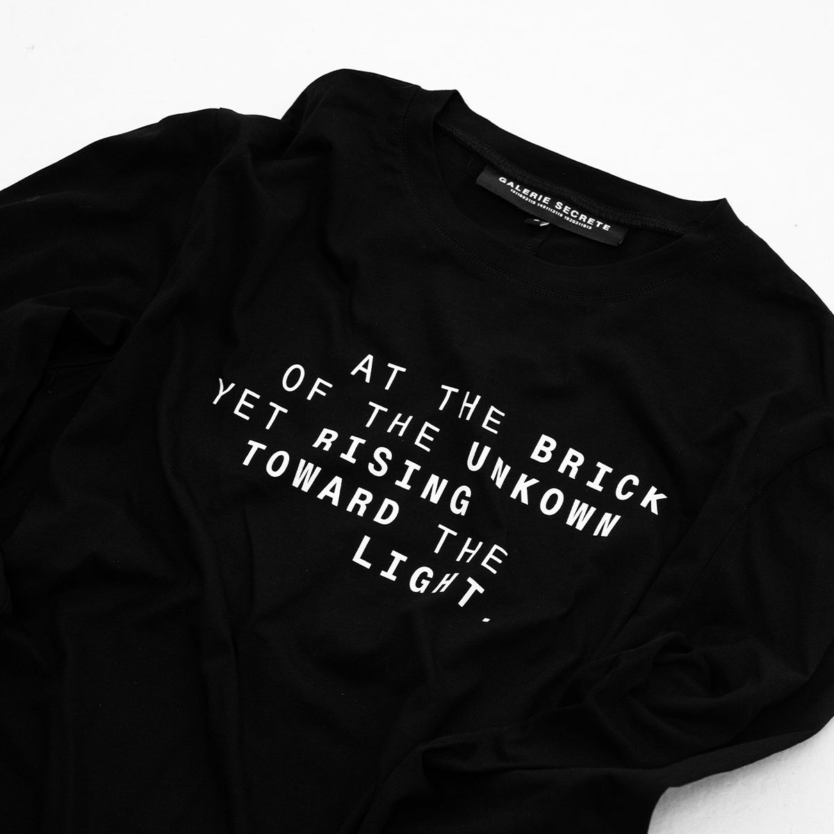 BLACK PRINTED LONGSLEEVE