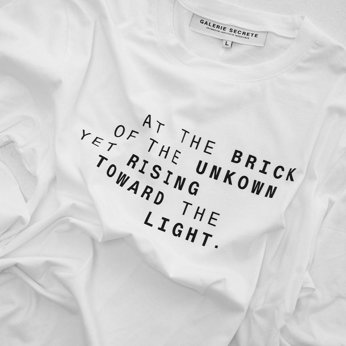 WHITE PRINTED LONGSLEEVE
