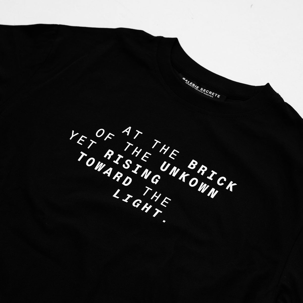 BLACK PRINTED T-SHIRT