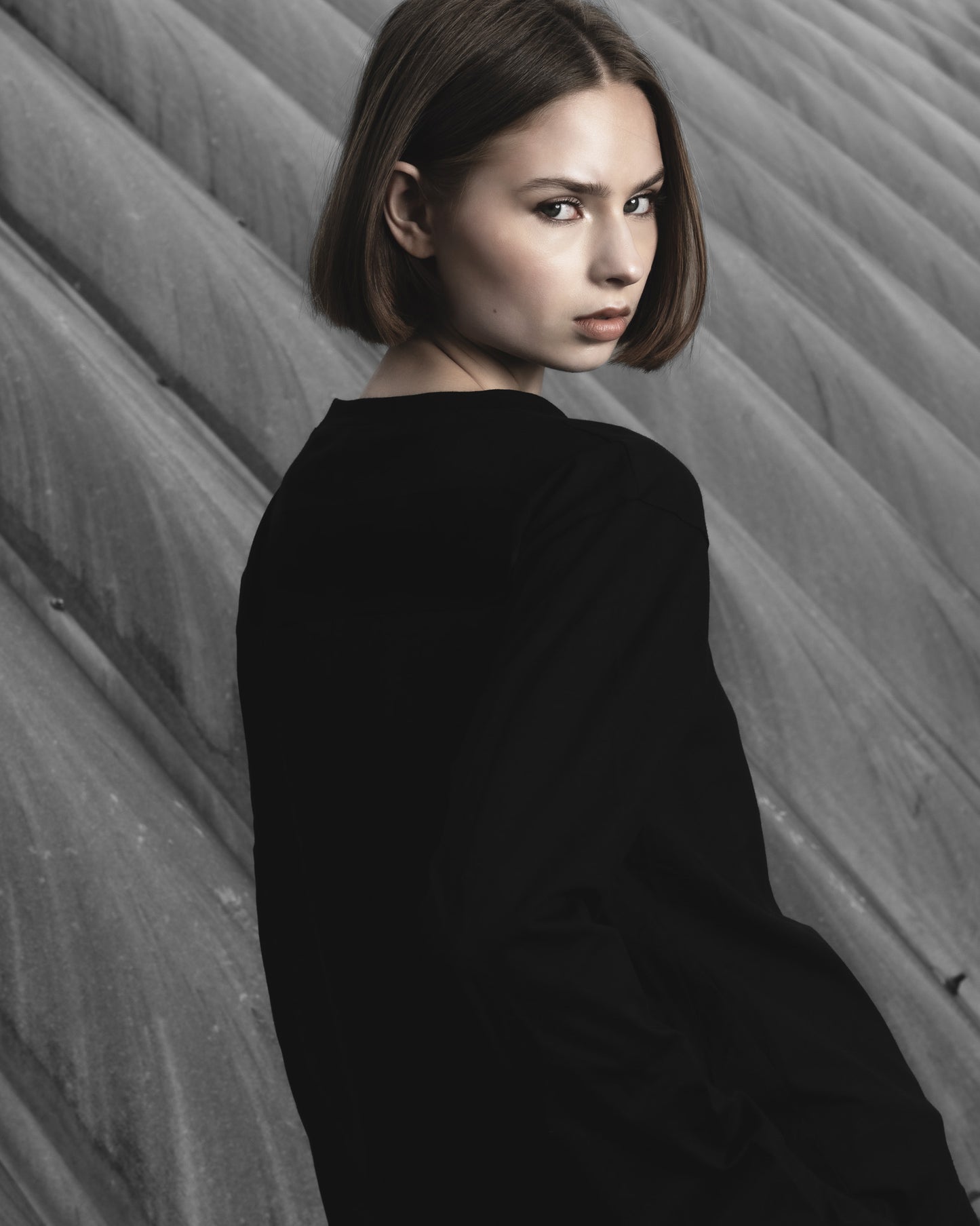 BLACK LONGSLEEVE