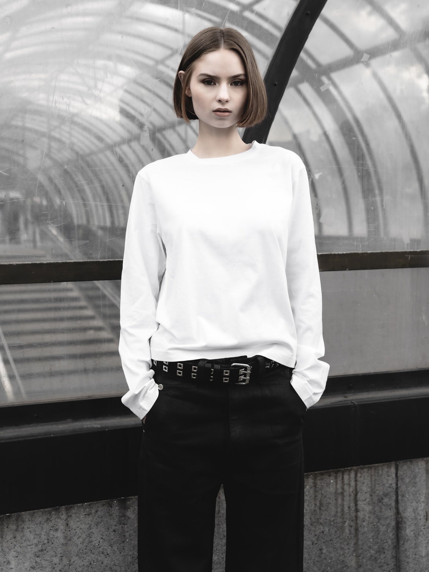 WHITE LONGSLEEVE