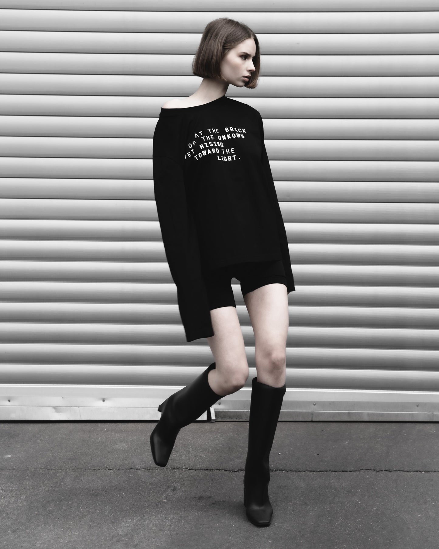 BLACK PRINTED LONGSLEEVE