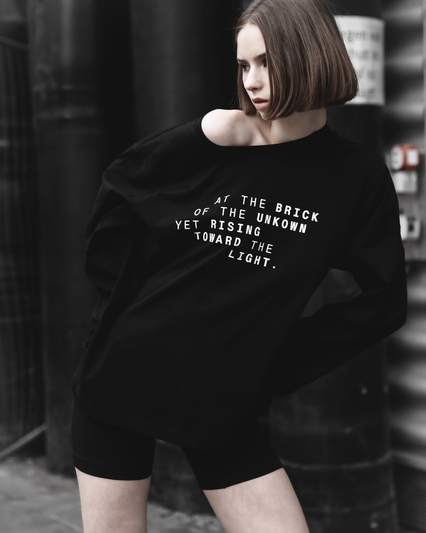 BLACK PRINTED LONGSLEEVE